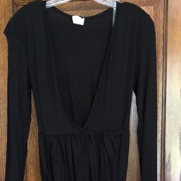 Long back deep v dress - Picture 3 of 3